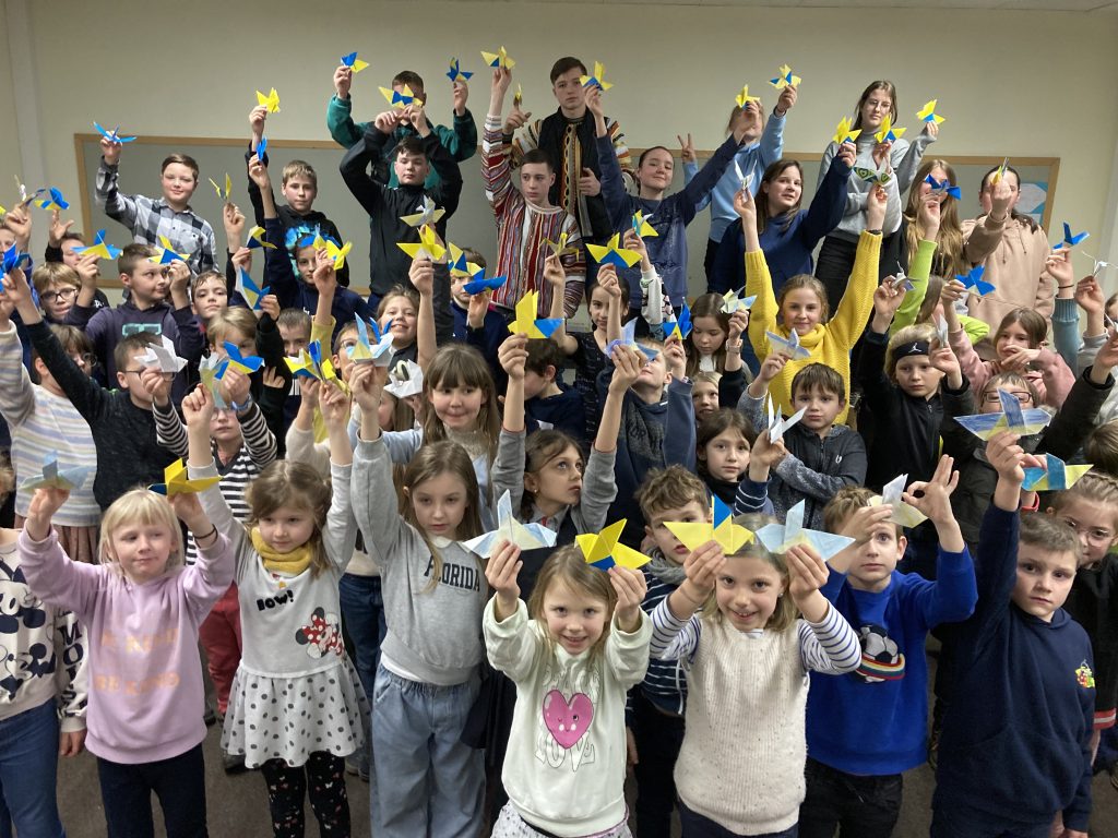 UCZNIOWIE SZKOŁY POLSKIEJ W BERLINIE SOLIDARNI Z UKRAINĄ
